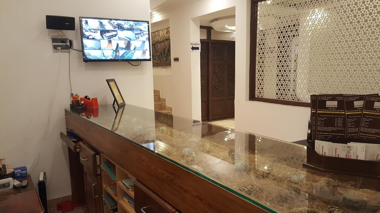 Srīnagar Standard Hotel And Resturant מראה חיצוני תמונה