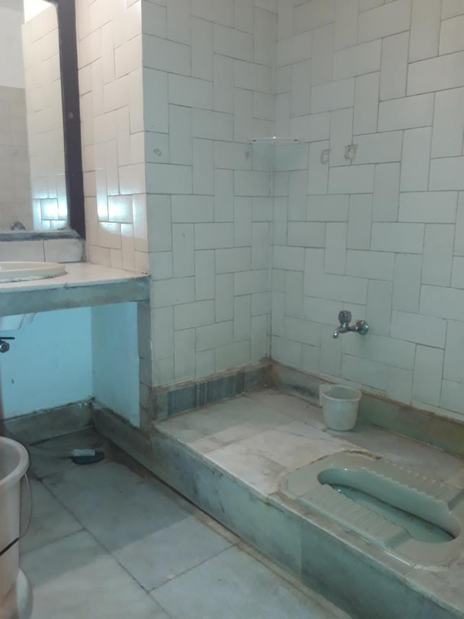Srīnagar Standard Hotel And Resturant מראה חיצוני תמונה